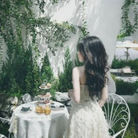 Tuyết Băng(mẹ anh)