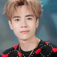 quang hùng