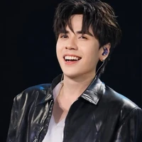 quang hùng