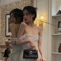  Lục Phương Nghi
