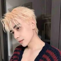 Quang hùng(CEO cty Muzik)