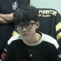 Nguyễn Hữu Đạt (Phoniex🦊)