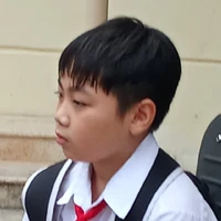 khoa ( boy suy tư)