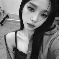 karina(cô)