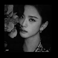 Kim Jisoo ( chị)
