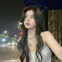 Đặng Khánh Chi • Bông