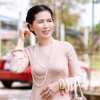 mẹ (nữ 9)