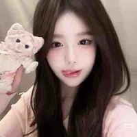 Hà Thiên Ngọc (Yong Li) 