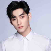 Hùng Huỳnh