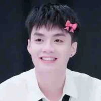 Gíp ny quang hùng