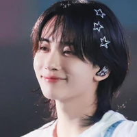 yoon jeonghan