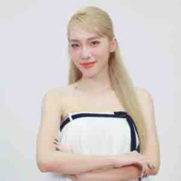Nguyễn Hương Ly - Emily