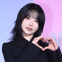 Kim Jun-Hee ( 18)