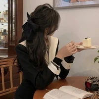 Vãn Tư Ái (mẹ cô)