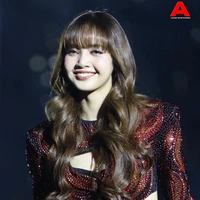 lisa  (cô)