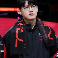 Gumayusi •Lee Min-hyeong•