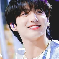 Jeon Jungkook (bạn nàng)(18)