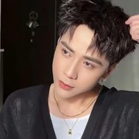 Quang Hùng(bạn của Duy và QAnh