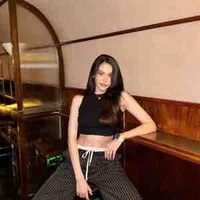  Heidi Amanda Jensen (chị)