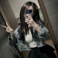 Mẹ anh
