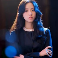Kim Jisoo (cô)