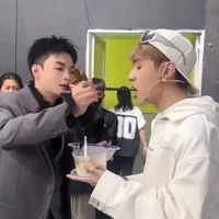 tác giả nò