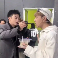 tác giả nò