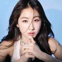 Yoko Apasra ( chị ruột của orm )