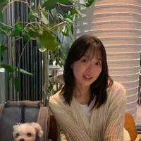 - Kim Si Eun -