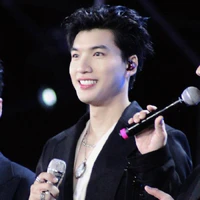 Trần minh hiếu[Hieuthuhai]