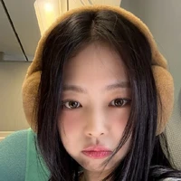 Kim Jennie(mẹ Minju)