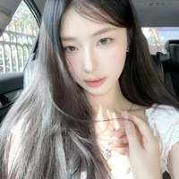 Cô giáo Lưu