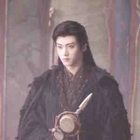 Ly Luân 