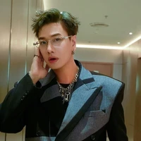 Lou Hoàng