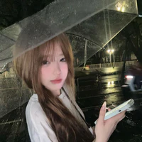 Huyền Trang : htrang