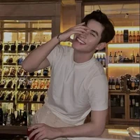 Hoàng Hùng - hùng huỳnh