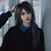 Trần Kha - cô