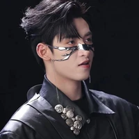 hùng huỳnh