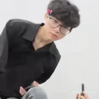 Nguyễn Quốc Hận | Quý Jiro