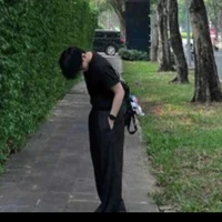 𝙷𝚞𝚢̀𝚗𝚑 𝙷𝚘𝚊̀𝚗𝚐 𝙷𝚞̀𝚗𝚐