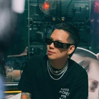 Bùi Thế Anh-Andree Right Hand