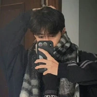 Trương Hoài Lâm ( anh trai top 9)