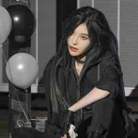 Vương Dịch (Nhất Nhất, cậu)