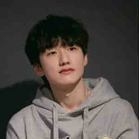 🥜Hàn Quang Hồng 