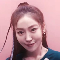 Kang Mi-na