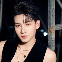 Hùng Huỳnh