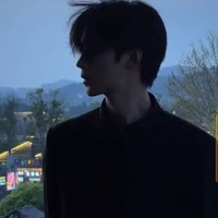 Tần Đình Khang.