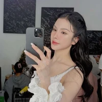Diệp Lâm Anh<cô>