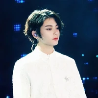 Jeon Jungkook - em