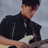 Đoàn Thế Lân • ɢʀᴇʏ ᴅ